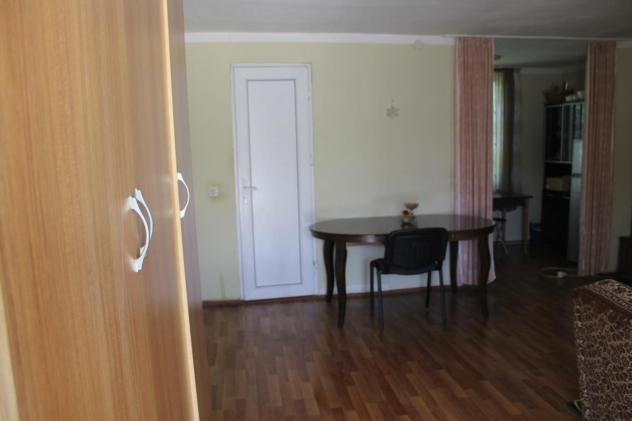 Nunuka House Tserovani Exterior foto
